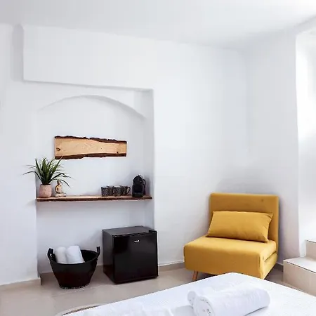 Whitelist Paraportiani In Apartment