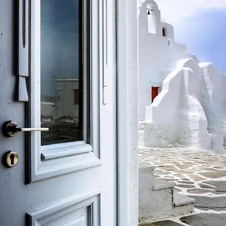 Apartment Whitelist Paraportiani In